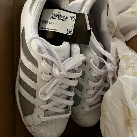 New with box and tag (detached, but never worn) - Picture 3 of 6